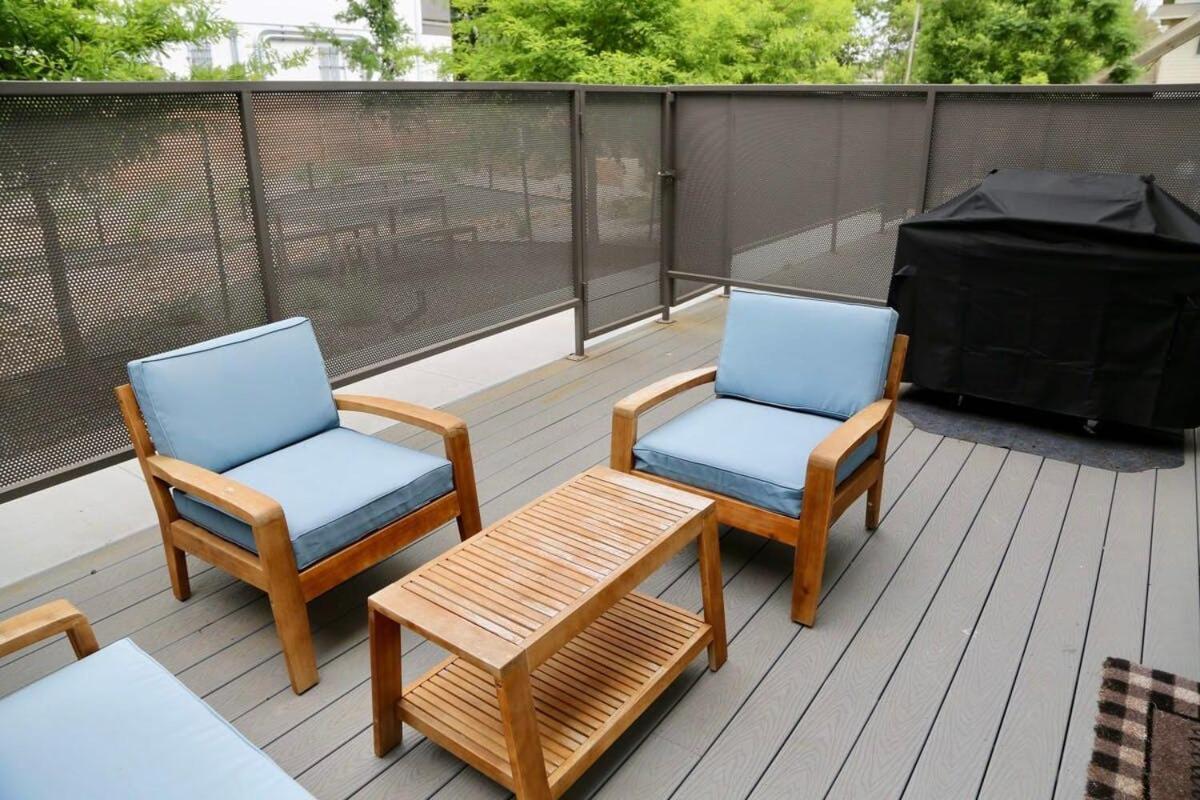 Walk To Downtown Ut Sports Famous Dining And Abundant Nightlife From This Luxury Condo W 3 Restaurants In The Complex 奧斯汀 外观 照片
